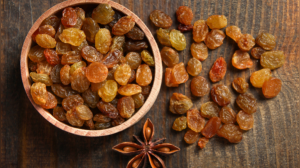 Unlock the Power of Raisin Water: 5 Morning Benefits & the Black vs. Golden Debate
