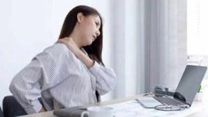 Shoulder-to-elbow pain: Understanding referred pain, causes, and treatment