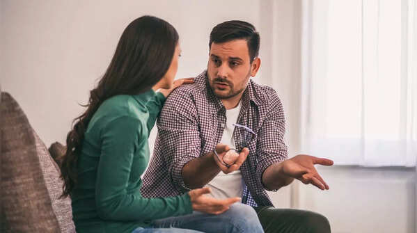 Demanding loyalty but avoiding commitment
