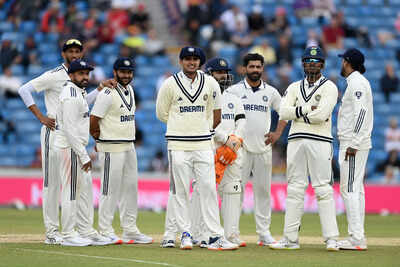 Indian team strategizing for the Edgbaston Test