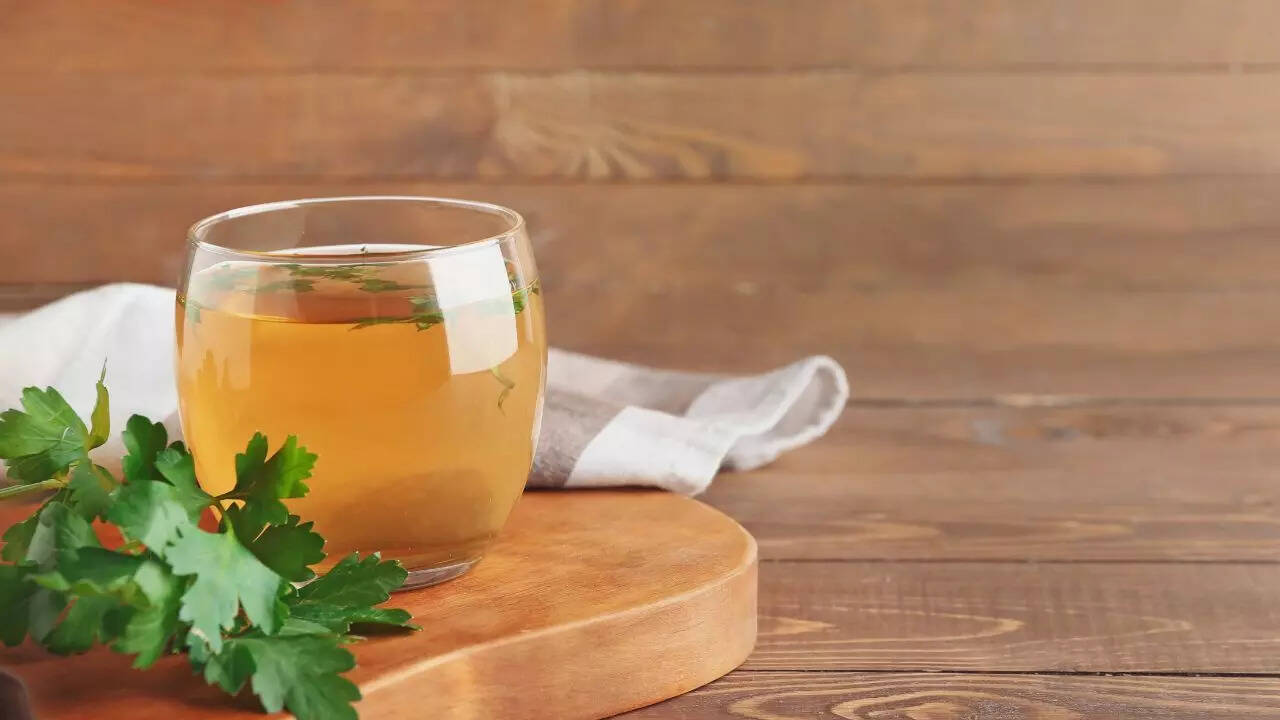 Parsley tea benefits for your body and health